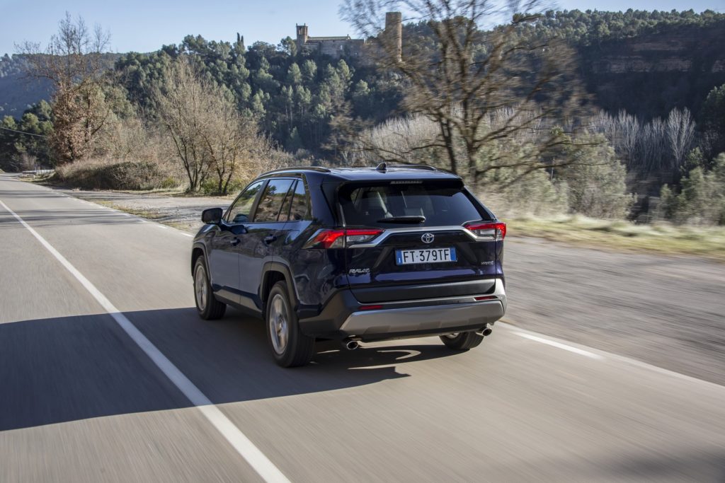 6d3e798c-2019-toyota-rav4-hybrid-21