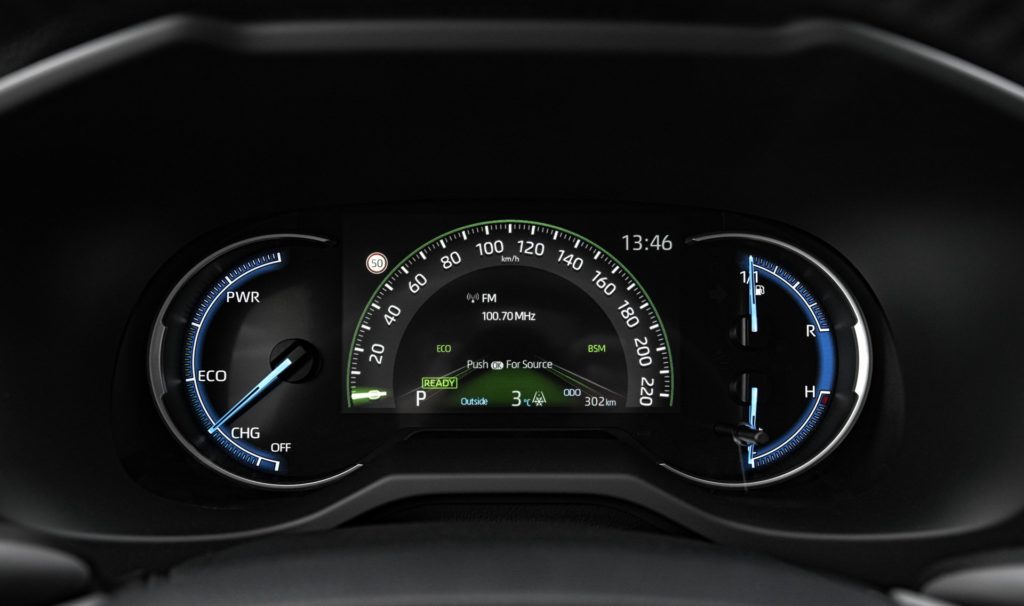 6f244ef0-2019-toyota-rav4-hybrid-71