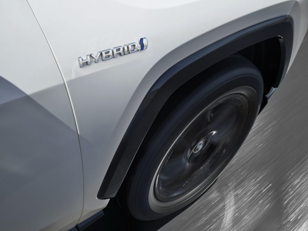 7f0cef3e-2019-toyota-rav4-hybrid-09