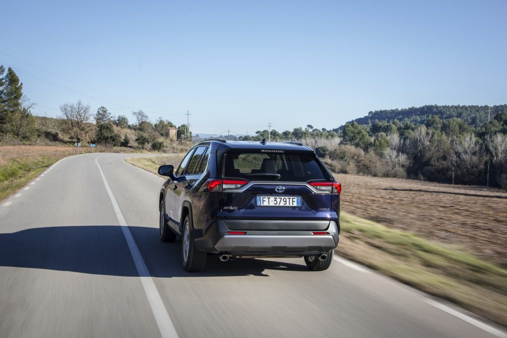 8a3dc298-2019-toyota-rav4-hybrid-18
