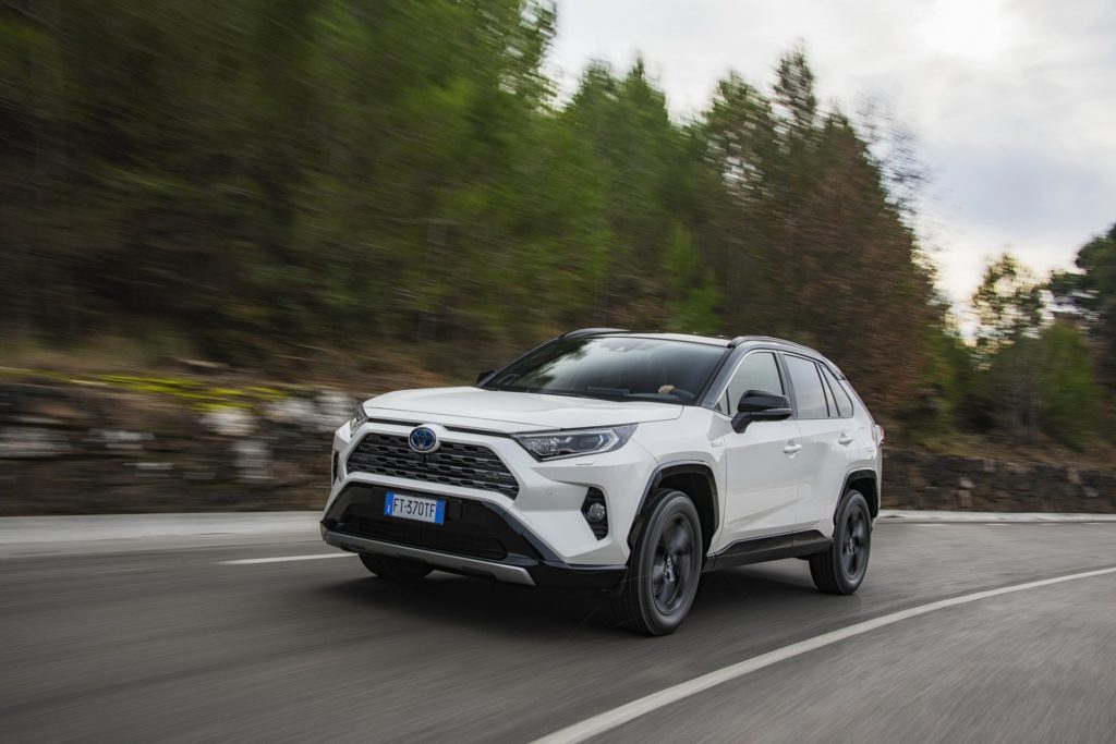 8e3c8ec4-2019-toyota-rav4-hybrid-94