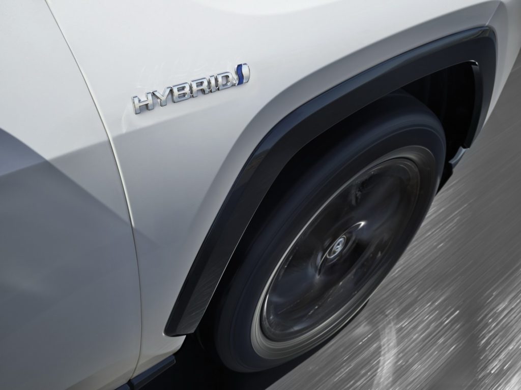 a1b9111a-2019-toyota-rav4-hybrid-47