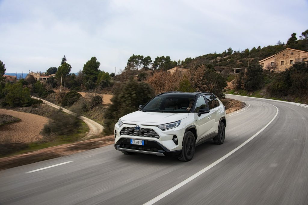 a342507e-2019-toyota-rav4-hybrid-86
