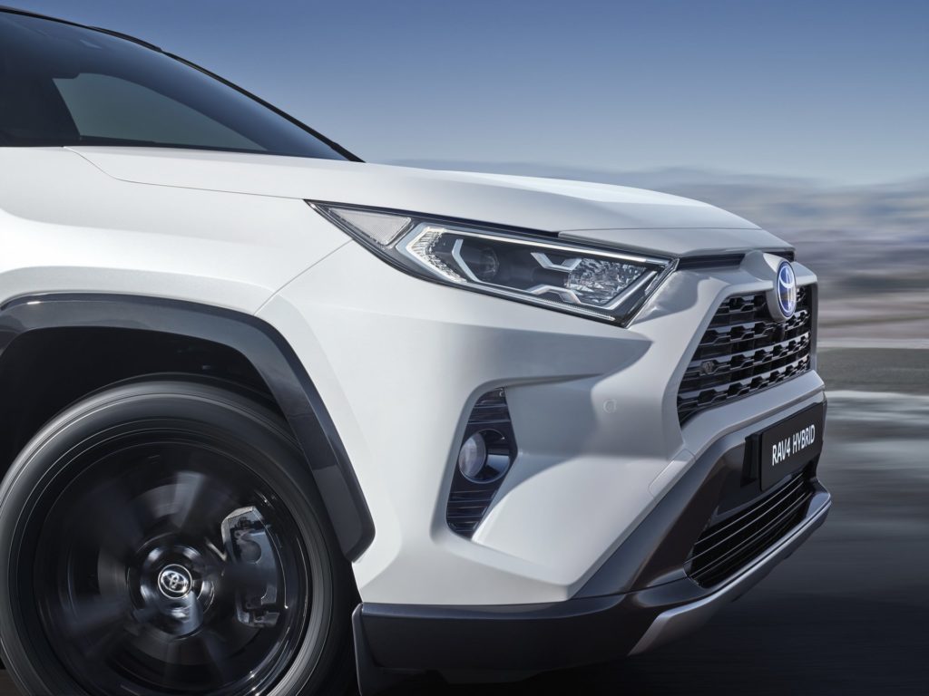 c25aafb7-2019-toyota-rav4-hybrid-41