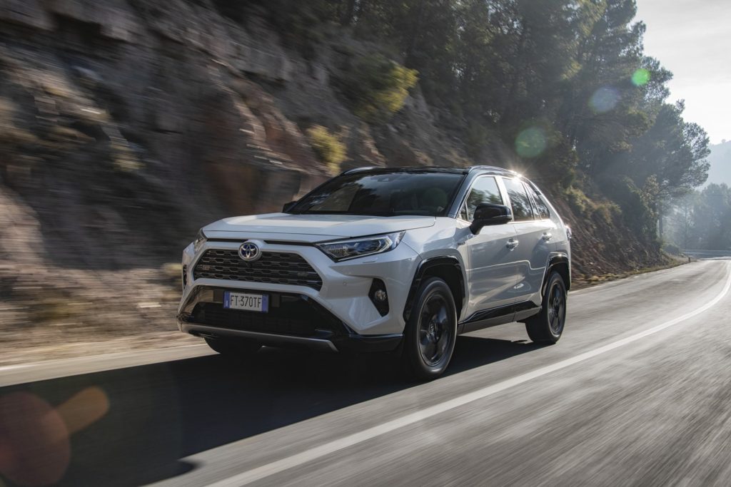 d12be09f-2019-toyota-rav4-hybrid-83