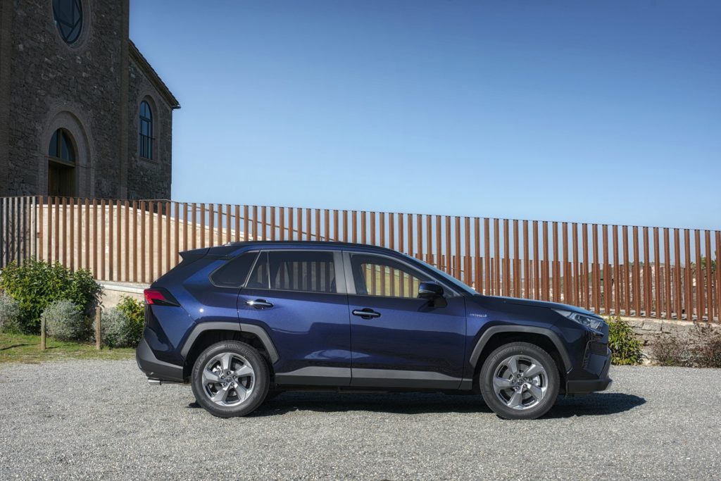 eb129e7c-2019-toyota-rav4-hybrid-37