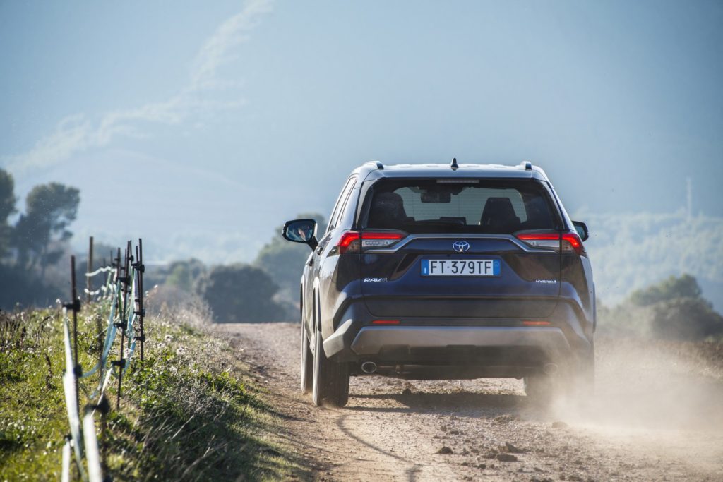 ff6fc403-2019-toyota-rav4-hybrid-31