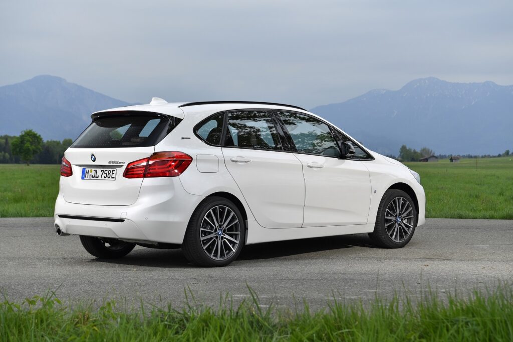 BMW 225xe iPerformance Active Tourer Ensaio Teste Automais